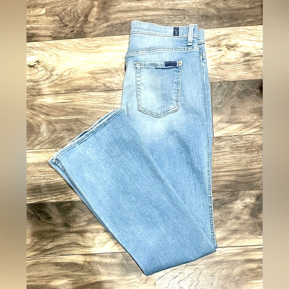 7 For All Mankind Denim - Like New!! 7FAMK Light Wash High Waist Vintage Bootcut Jeans